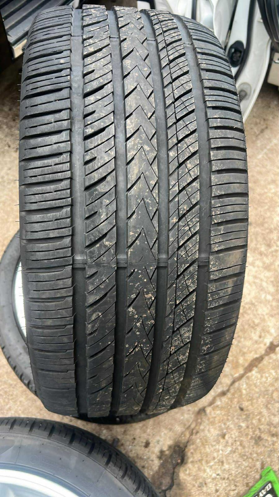 2006 Bentley Flying Spur OEM Tire Set – Nankang Sportnex NS-25 275/35ZR20