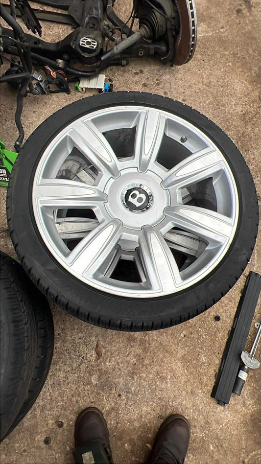 2006 Bentley Flying Spur OEM Tire Set – Nankang Sportnex NS-25 275/35ZR20