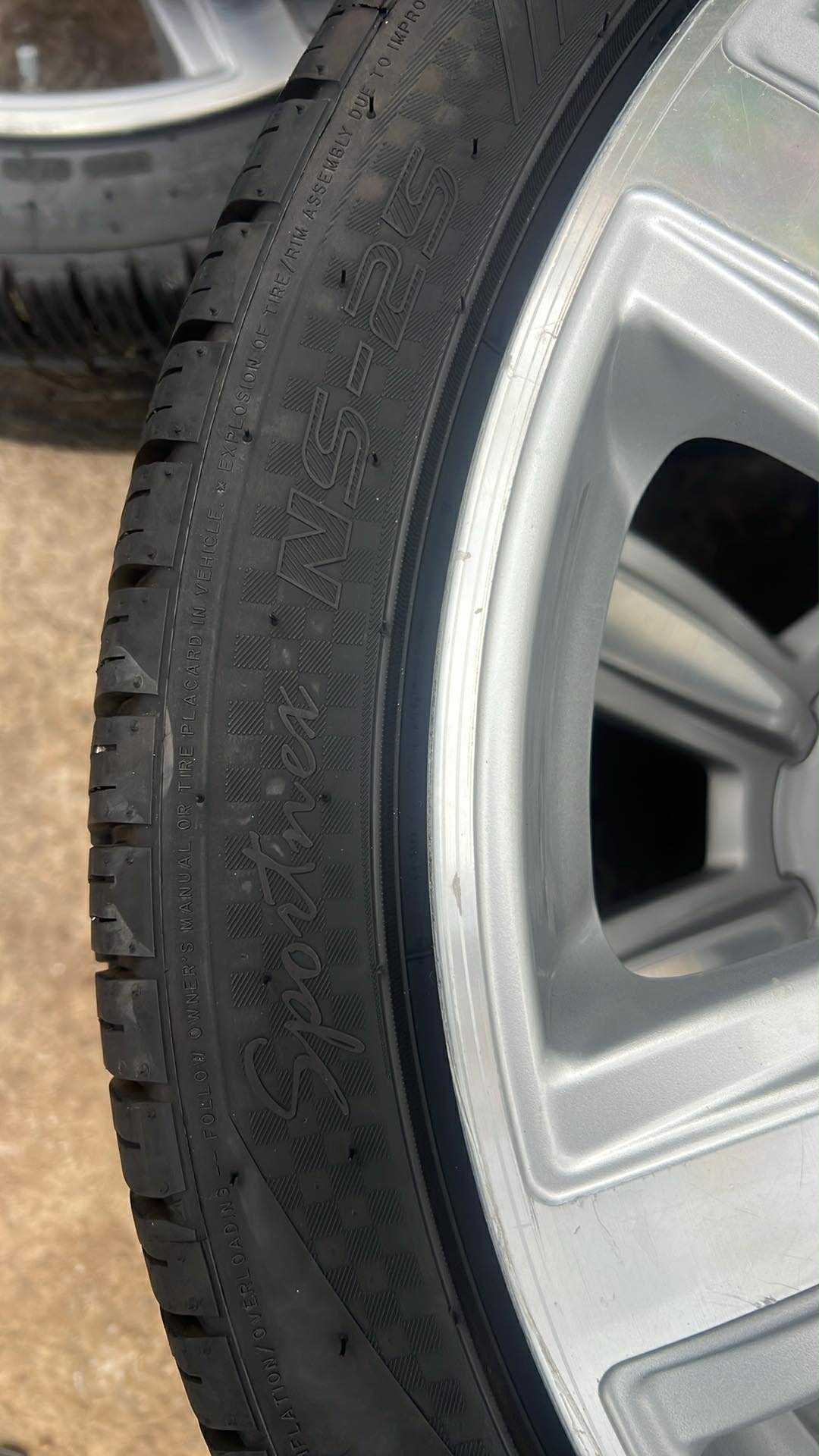 2006 Bentley Flying Spur OEM Tire Set – Nankang Sportnex NS-25 275/35ZR20